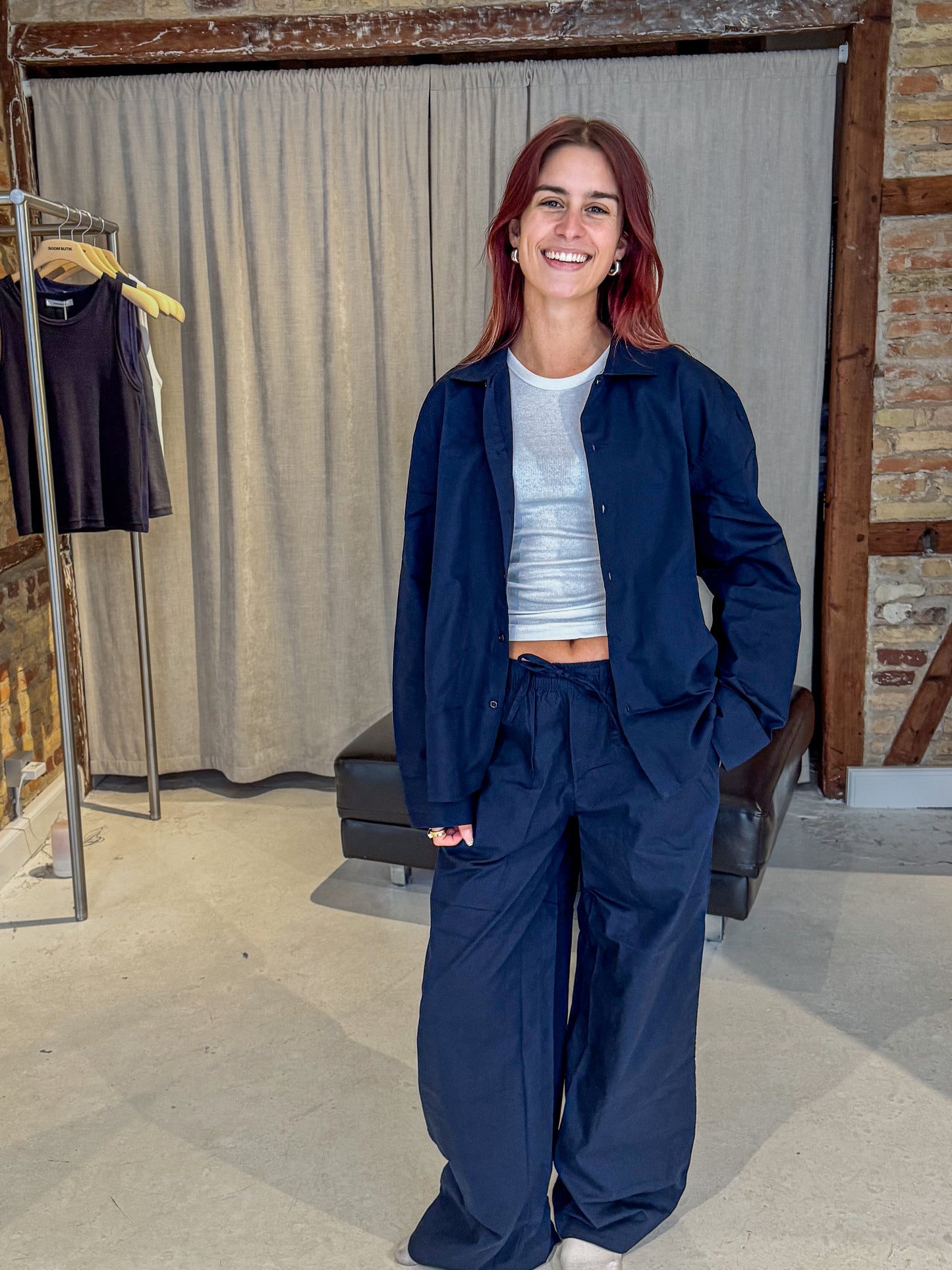 Mathilde is 165 cm and wears size M. | navy