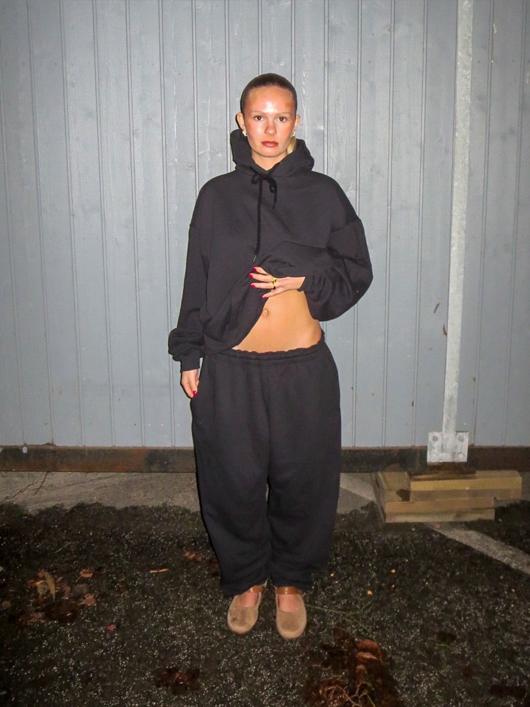 Alberte is 166 cm tall and wears size XXL in both sweats and hoodie