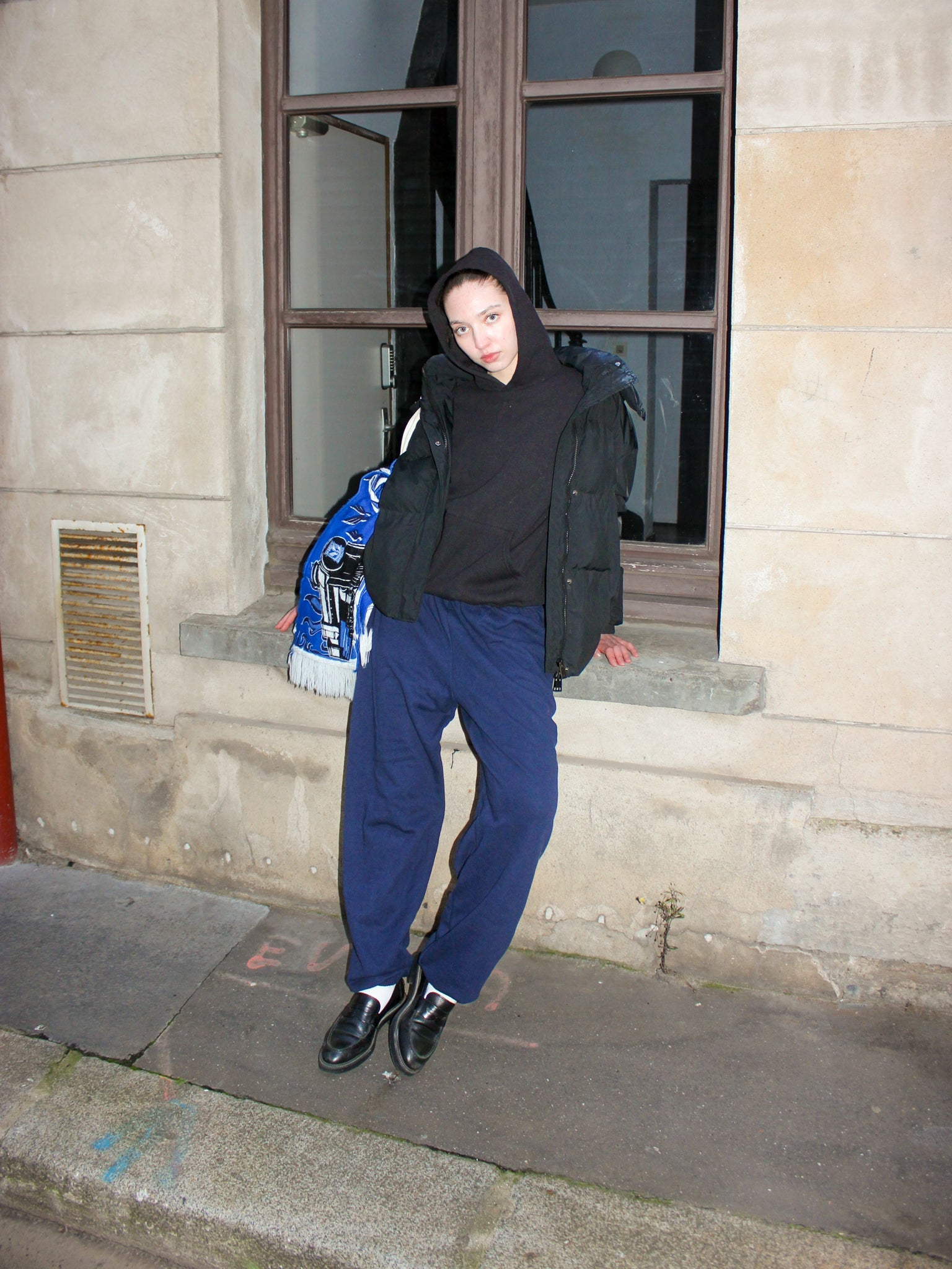 Sabina is 170 cm tall and wears size M. | elasticated navy