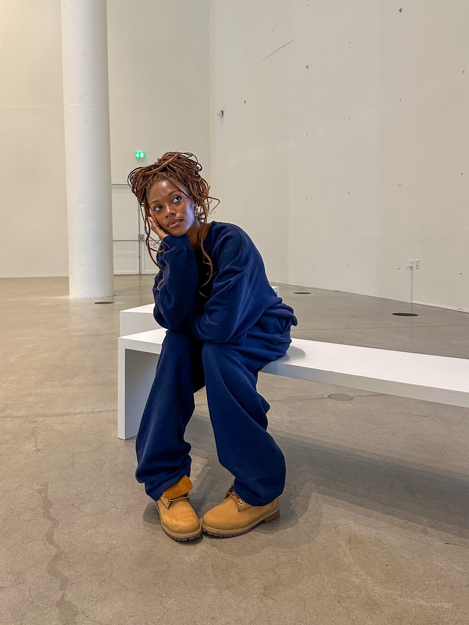 Jemimah is 174 cm tall and wears size XXL. | loose navy