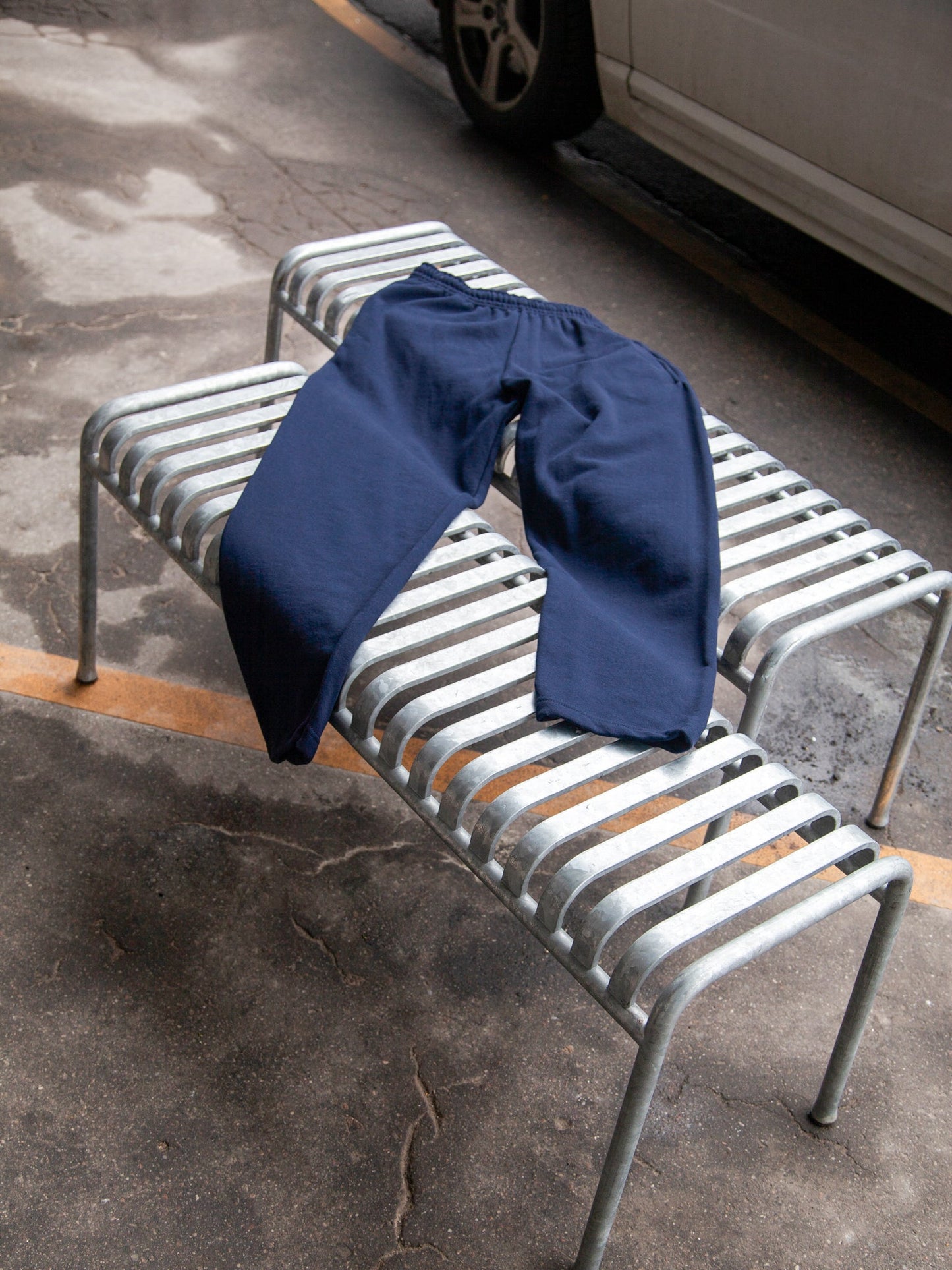 | loose navy
