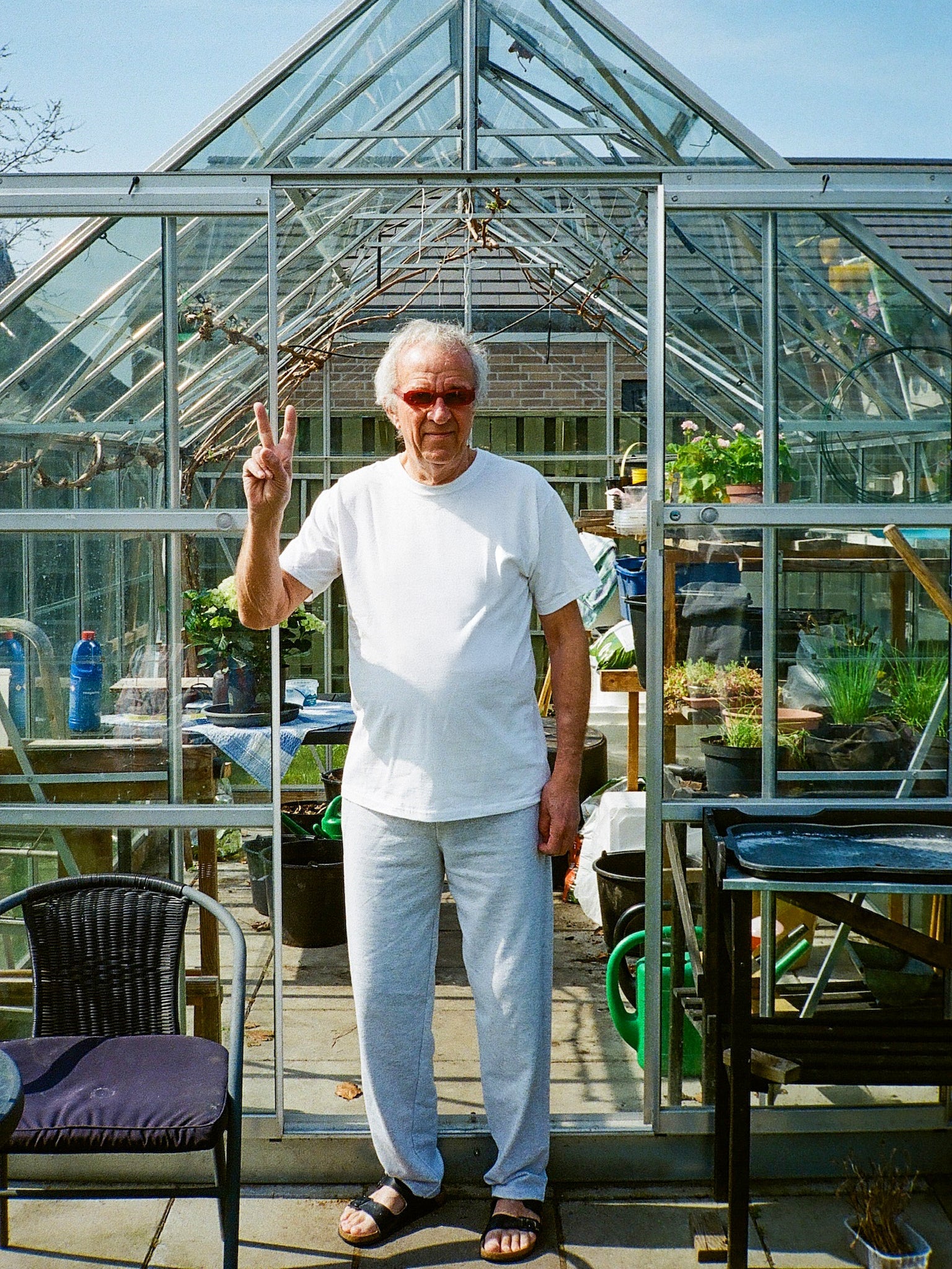 Peter is 182 cm tall and wears size M. | loose grey