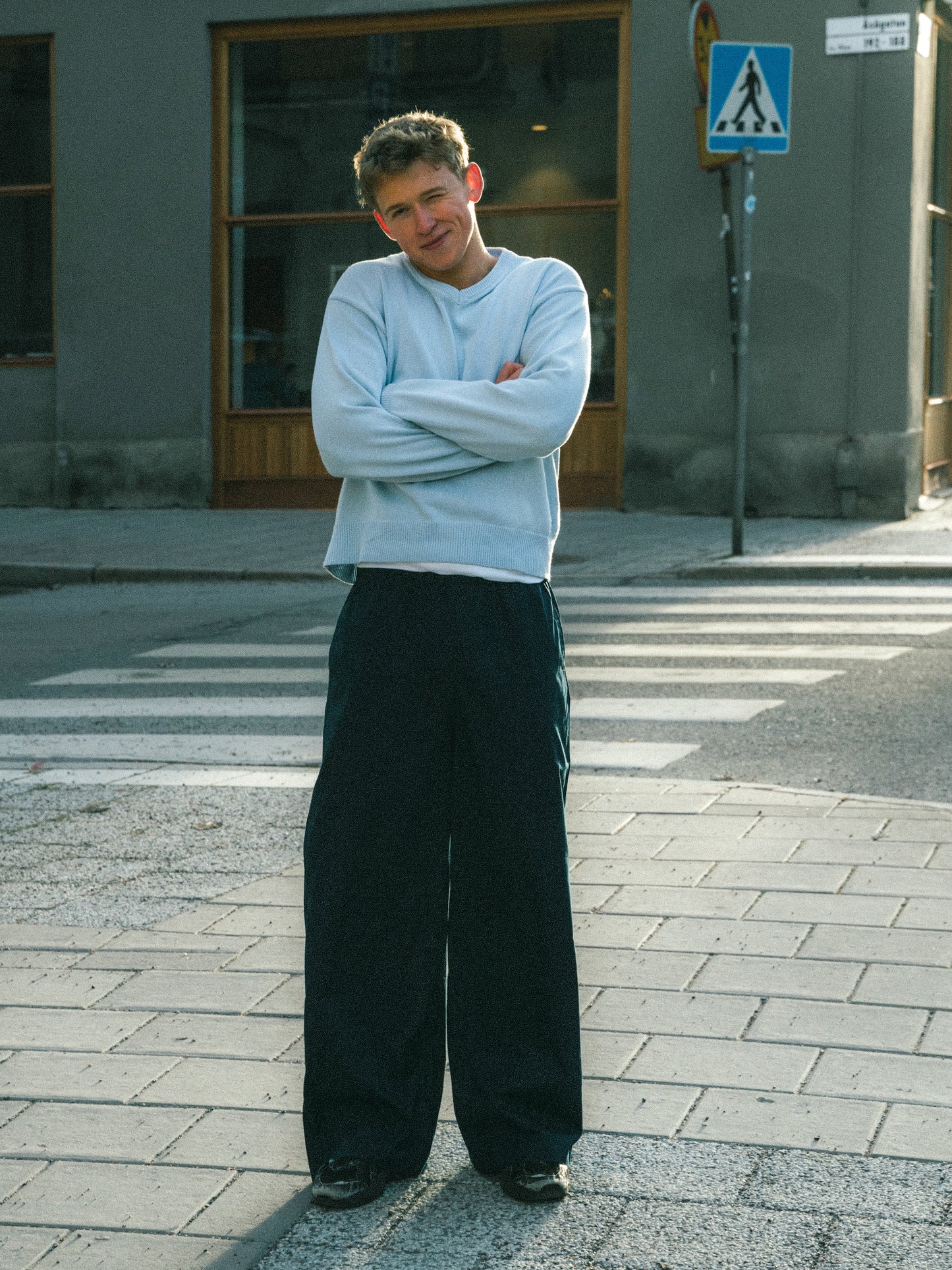 Peter is 188 cm tall and wears size L. | navy.