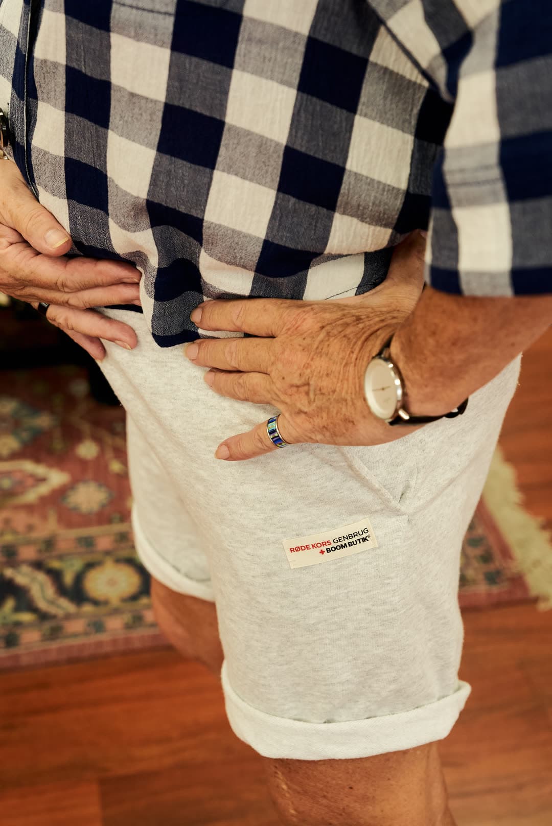 Red Cross volunteer wearing Boom Butik