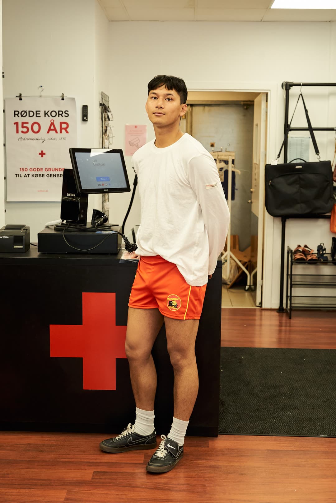Red Cross volunteer wearing Boom Butik