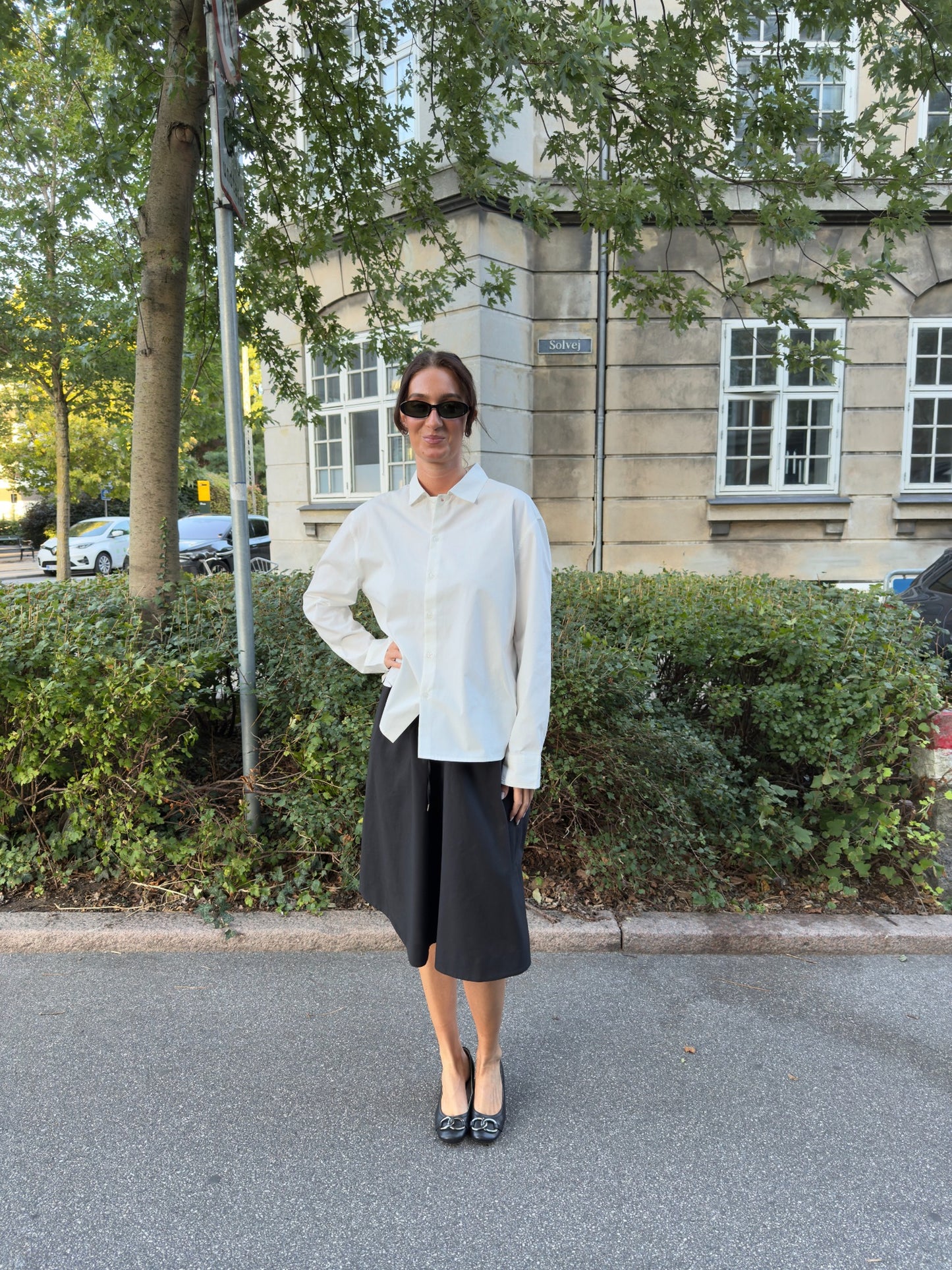 Rose is 176 cm tall and wears size M. | white