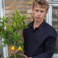 Peter is 188 cm tall and wears size L. | black