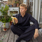 Peter is 188 cm tall and wears size L. 