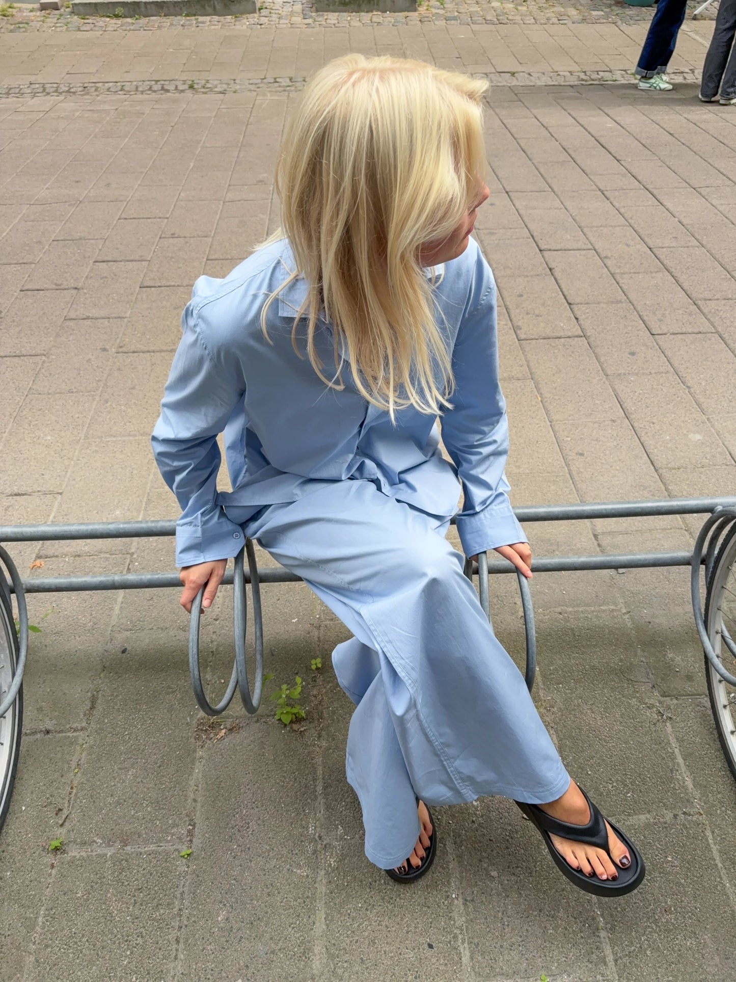 Sofie is 170 cm tall and wears size M