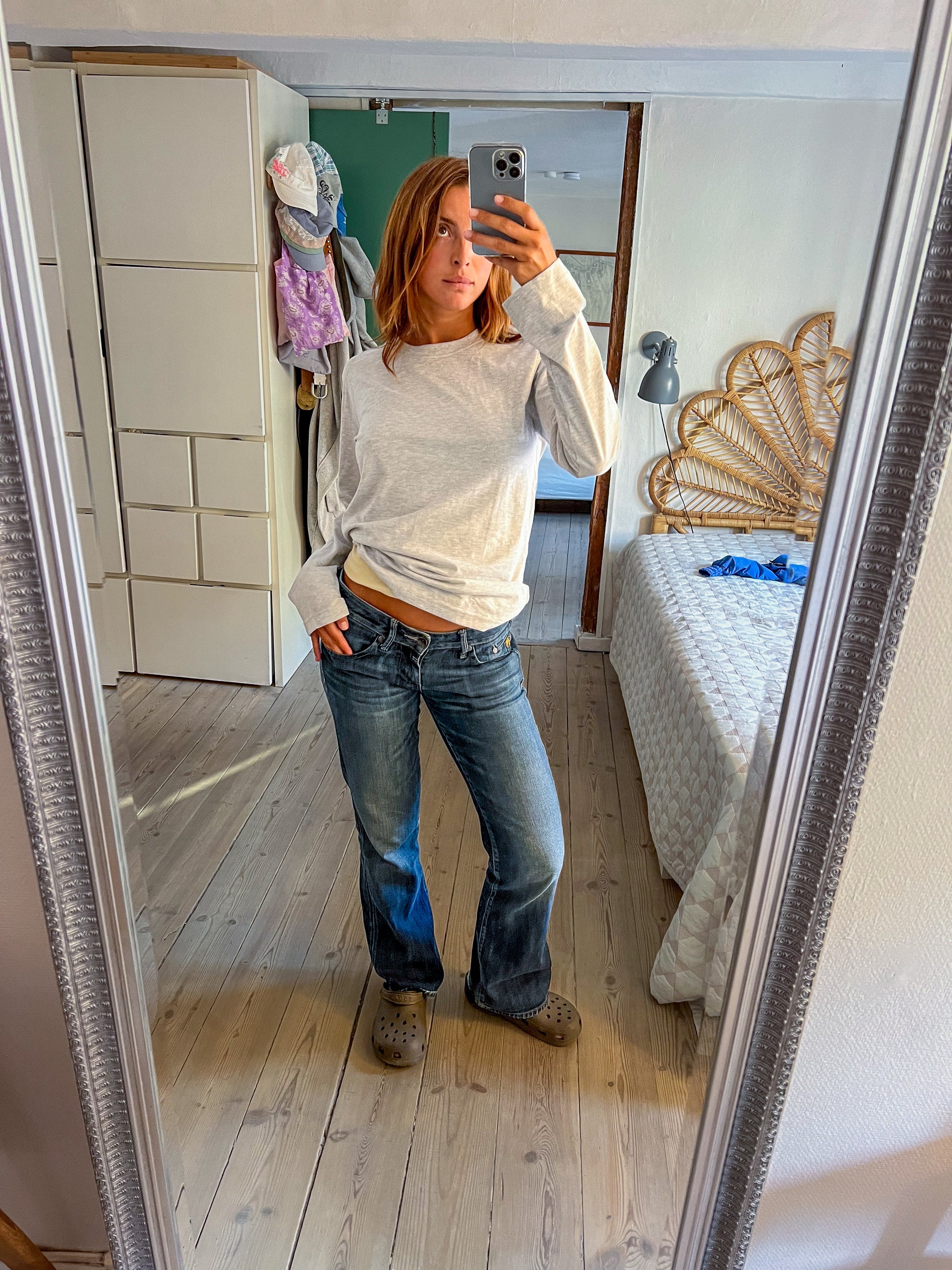 Sofie is 165 cm tall and wears size S. | grey
