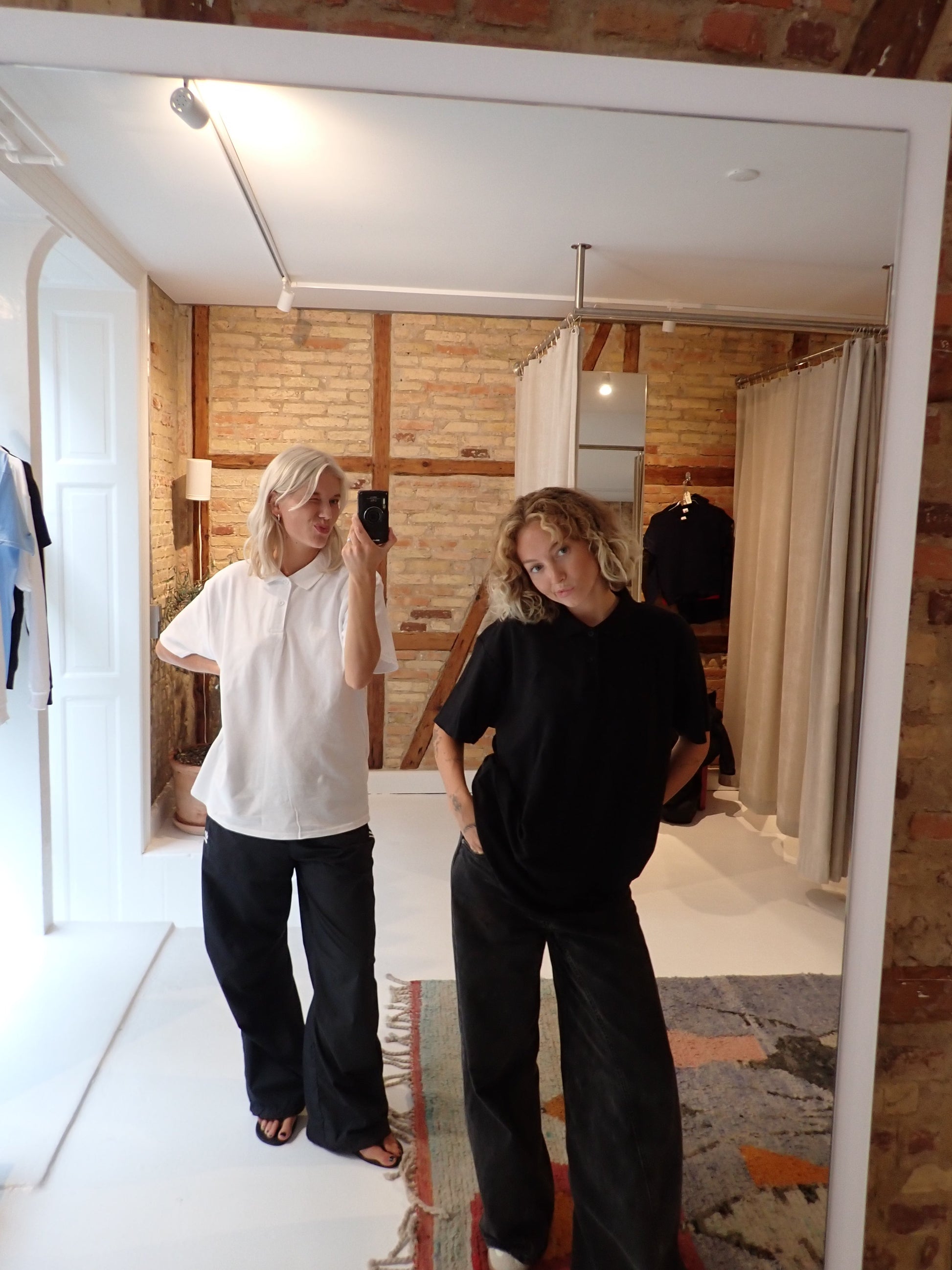 Sofie (left) is 170 cm tall and wears size M. | white