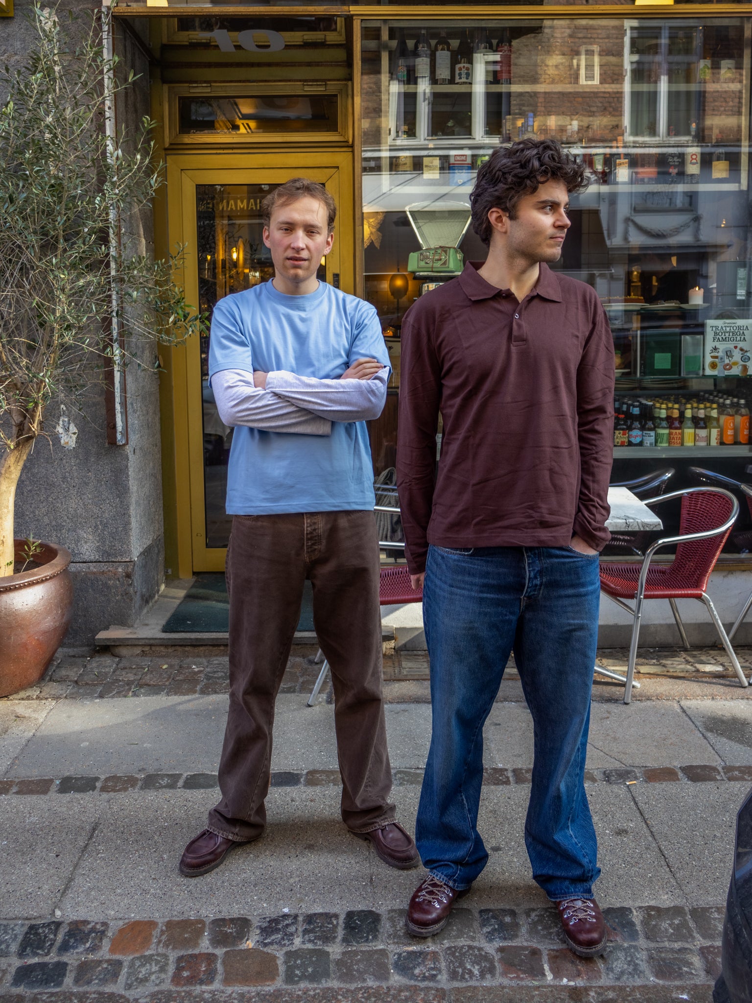 Eliot is 184 cm tall and wears size L. | grey