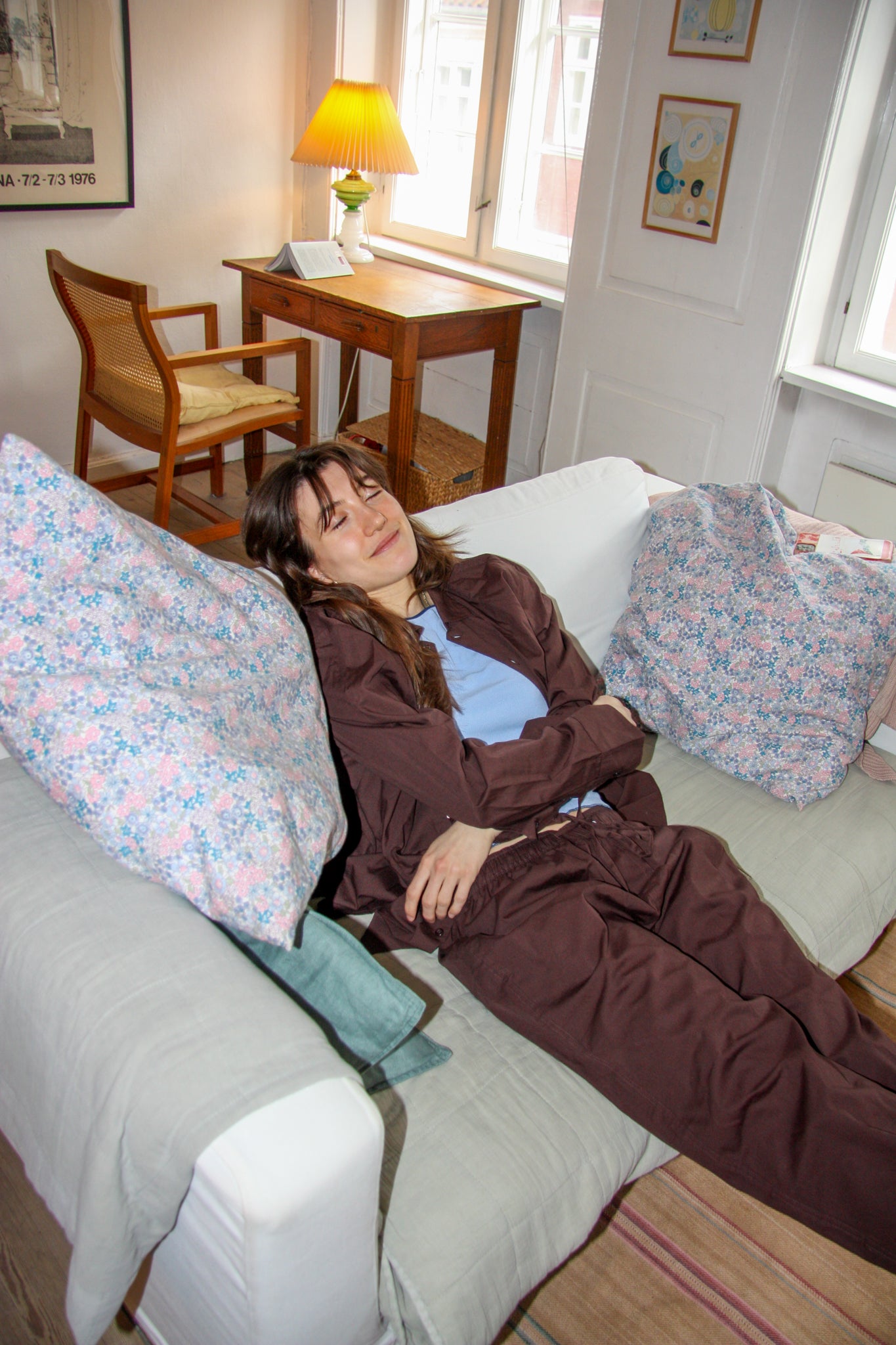 Carla is 168 cm tall and wears size M.