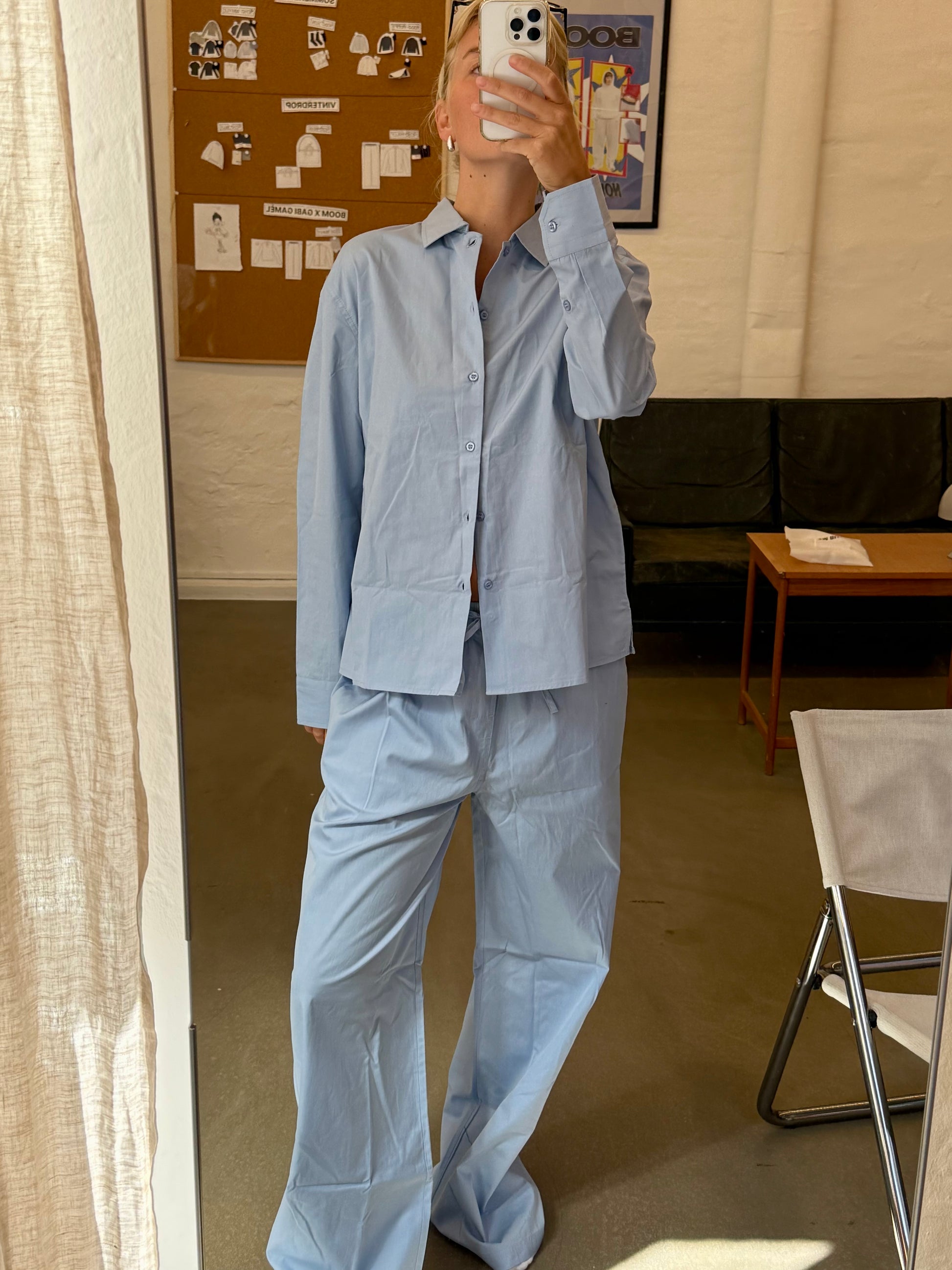 Sofie is 170 cm tall and wears size M. | light blue