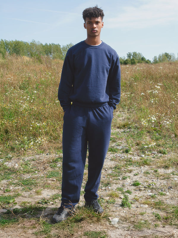 Filip is 185 cm tall and wears size L. | loose navy