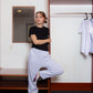 Mathilde is 167 cm tall and wears size M. | elasticated grey