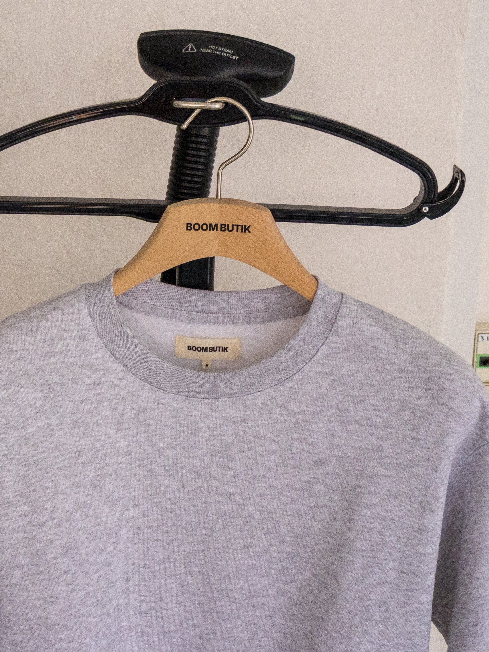 Solid, grey crewneck sweat. Love, Boom | grey