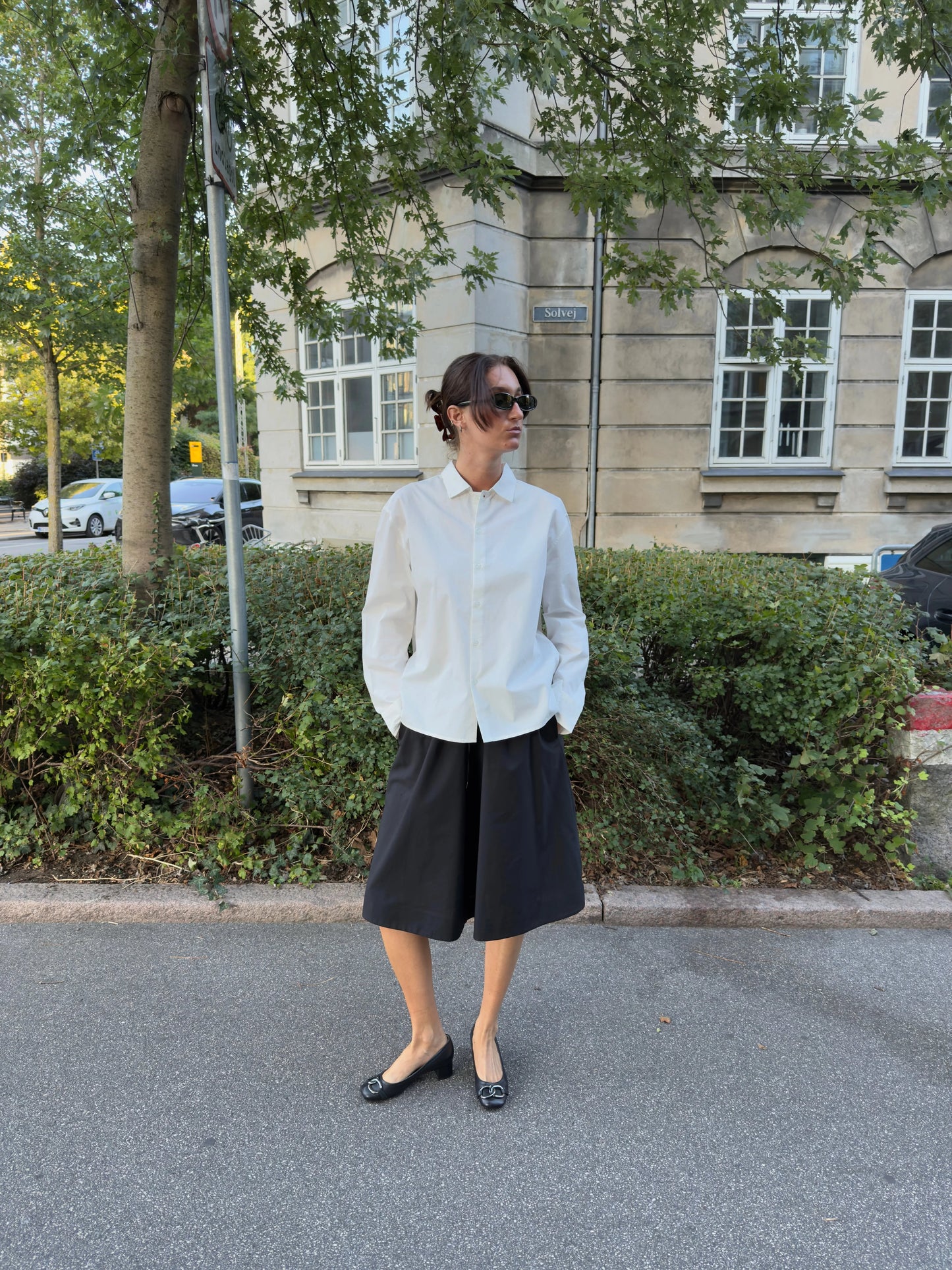 Rose is 176 cm tall and wears size M. | white