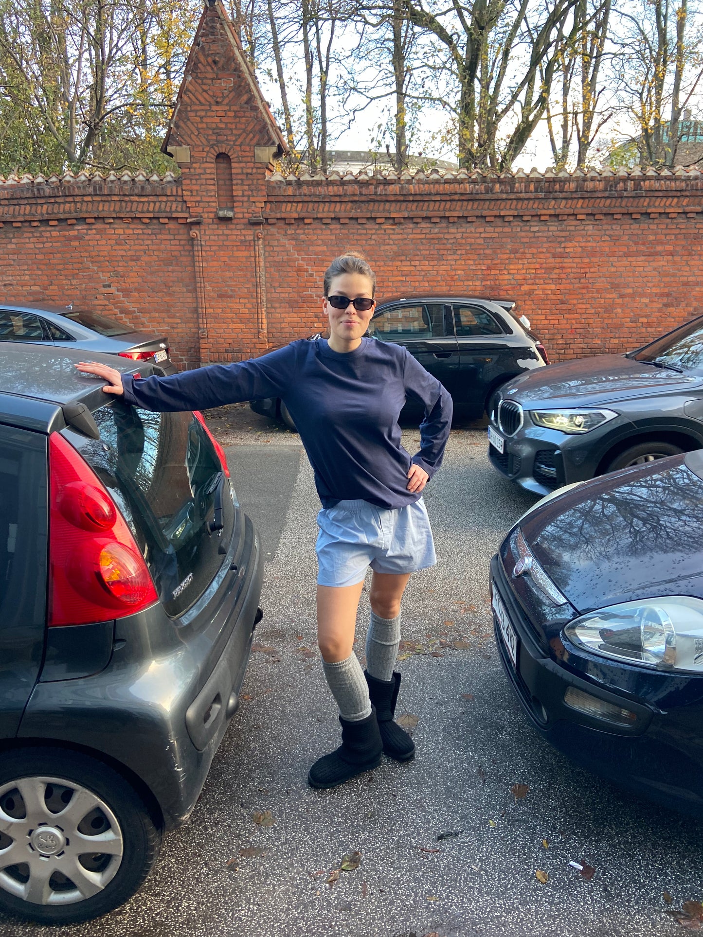 Charlotte är 178 cm lång och bär storlek XS–S. | ljusblå.