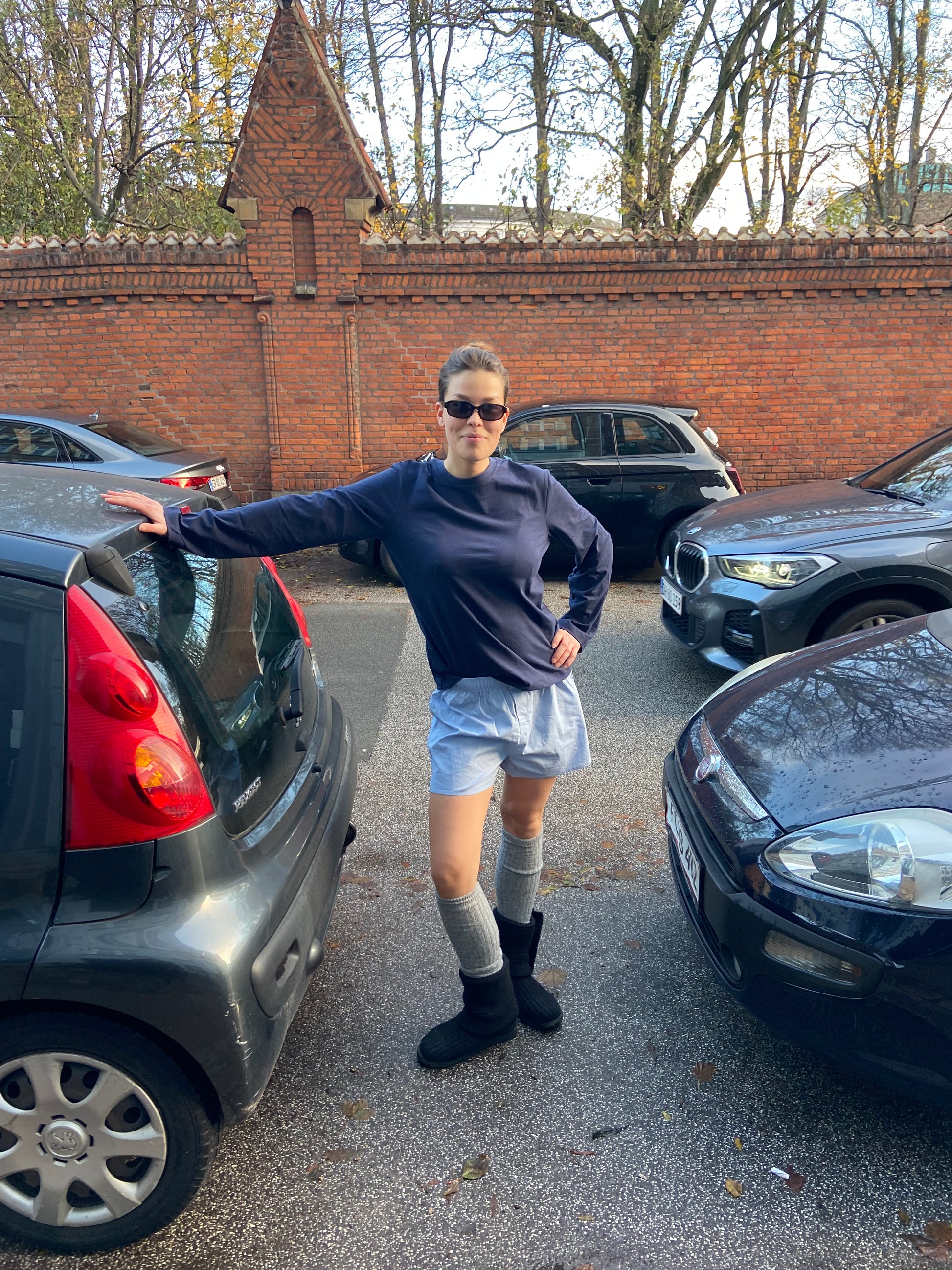 Charlotte är 178 cm lång och bär storlek XS–S. | ljusblå.